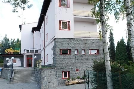 Hotel Manes 스브라드카 외부 사진