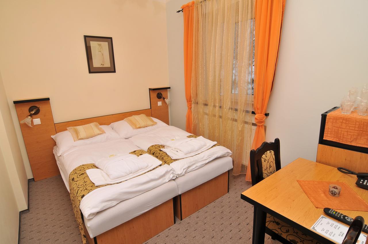 Hotel Manes 스브라드카 외부 사진