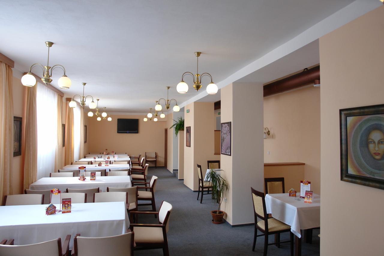 Hotel Manes 스브라드카 외부 사진